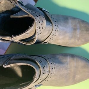 Gray rocket dog Ankle Boots with Cutout Design